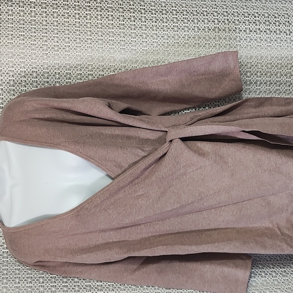 Elegant Dusty Rose Wrap Robe - Picture 4 of 10